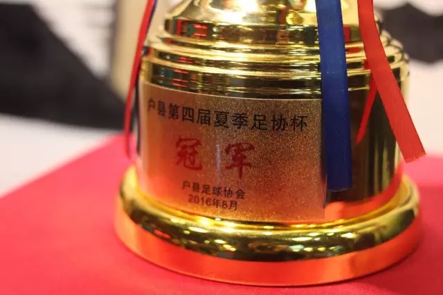 科尔一度考虑离队，季后赛期间签订新合约